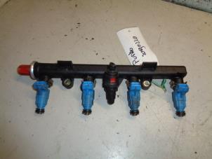 Used Fuel injector nozzle Fiat Punto II (188) 1.2 16V Price € 50,00 Margin scheme offered by Hans Auto Onderdelen