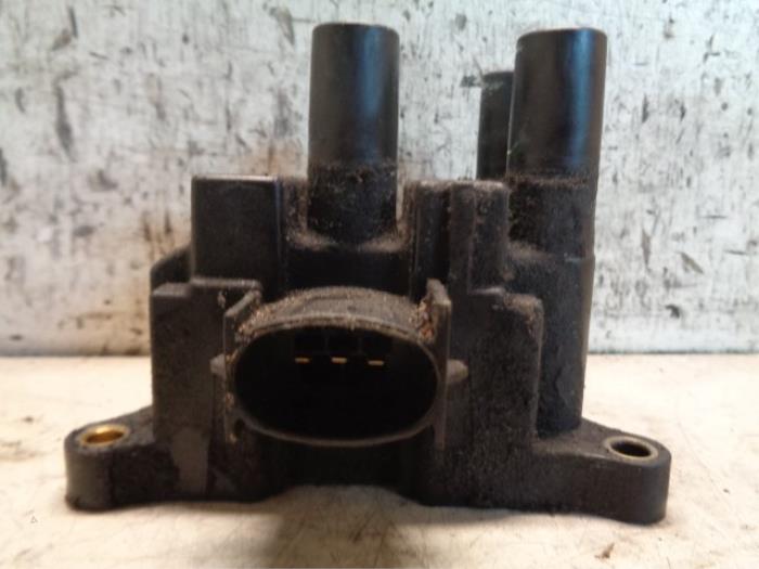 Usagé Bobine Ford Mondeo II 2.0i Ghia 16V Prix € 25,00 Règlement à la marge proposé par Hans Auto Onderdelen