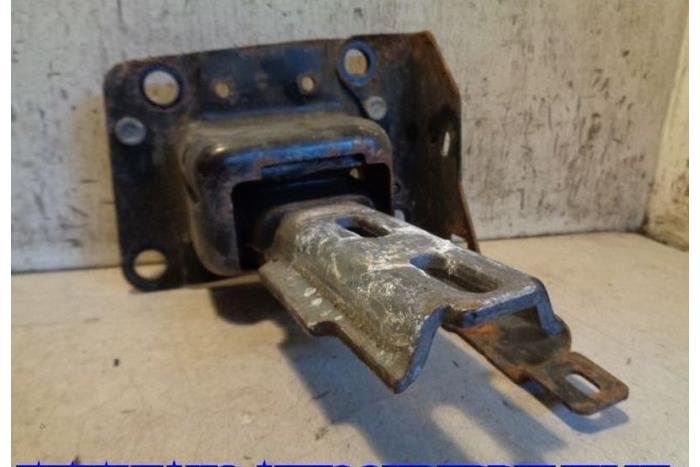 Usagé Support moteur Peugeot 207/207+ (WA/WC/WM) 1.4 Prix € 10,00 Règlement à la marge proposé par Hans Auto Onderdelen