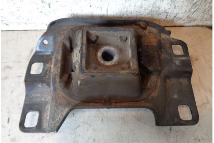 Used Engine mount Ford Focus 2 Wagon 1.6 TDCi 16V 110 Price € 15,00 Margin scheme offered by Hans Auto Onderdelen