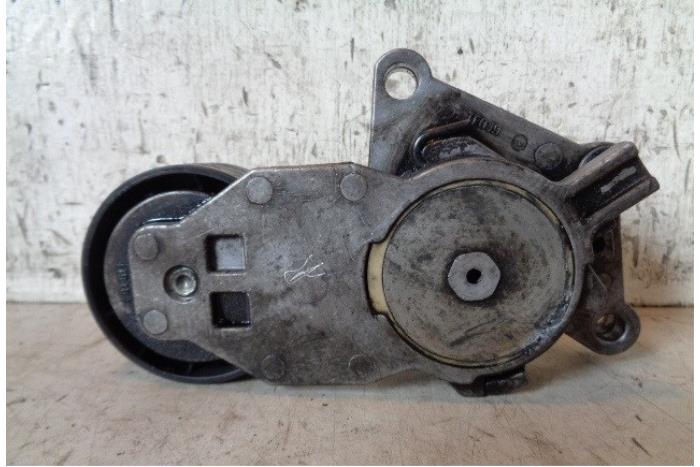 Usados Rodillo tensor correa múltiple Ford Focus 2 Wagon 1.6 TDCi 16V 110 Precio € 15,00 Norma de margen ofrecido por Hans Auto Onderdelen