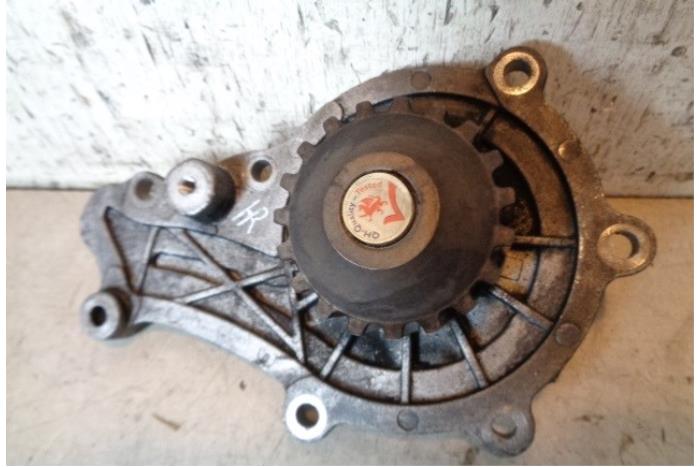 Begagnade Vattenpump Ford Focus 2 Wagon 1.6 TDCi 16V 110 Pris € 15,00 Marginaltabell erbjuds av Hans Auto Onderdelen