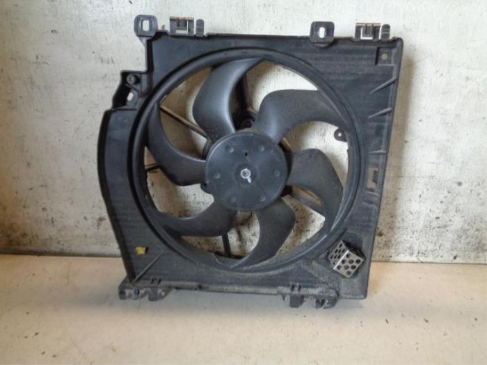 Ventilateur radiateur d'un Renault Modus/Grand Modus (JP) 1.2 16V TCe 2012