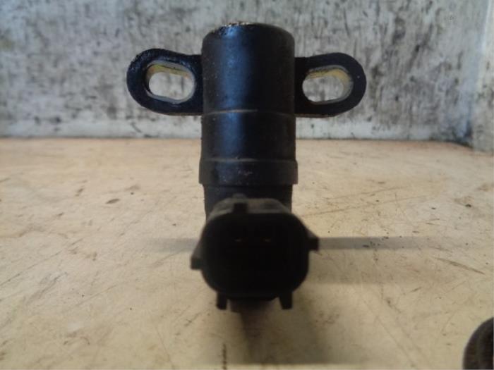Begagnade Vevaxelsensor Ford Focus 2 Wagon 1.8 16V Pris € 10,00 Marginaltabell erbjuds av Hans Auto Onderdelen
