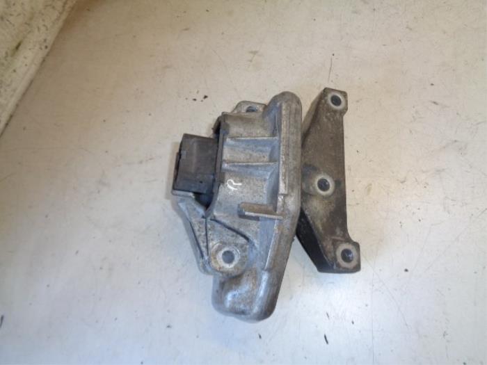 Used Engine mount Citroen C2 (JM) 1.4 Price € 15,00 Margin scheme offered by Hans Auto Onderdelen