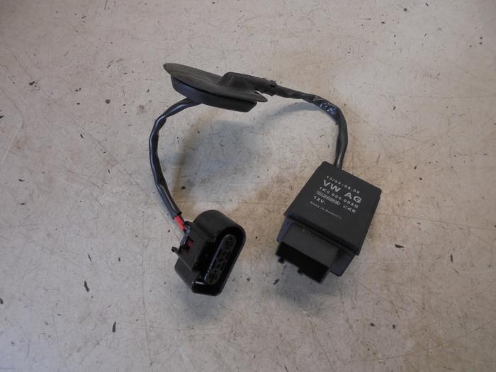 Begagnade Bränsletrycksregulator Volkswagen Polo V (6R) 1.2 TSI Pris € 25,00 Marginaltabell erbjuds av Hans Auto Onderdelen