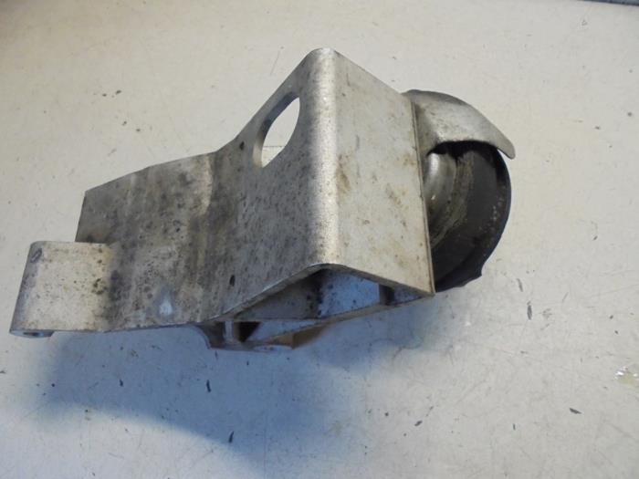 Used Engine mount Volvo XC70 (SZ) XC70 2.5 T 20V Price € 25,00 Margin scheme offered by Hans Auto Onderdelen