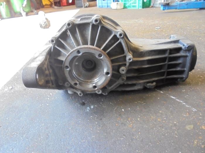 Rear differential from a Audi A4 Avant Quattro (B6) 3.0 V6 30V 2004