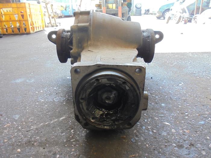 Rear differential from a Audi A4 Avant Quattro (B6) 3.0 V6 30V 2004