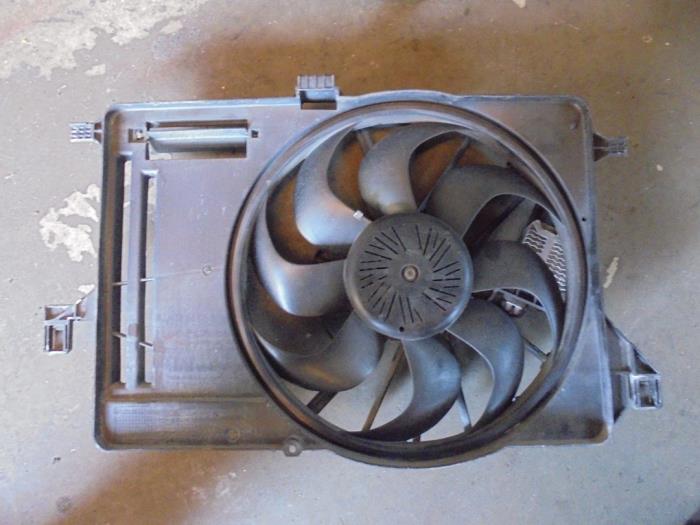 Cooling fans Ford Focus III Wagon 1.6 TDCi 8V618C607EE