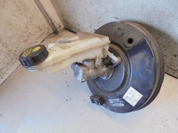 Usagé Servo frein Ford Focus 3 Wagon 1.6 TDCi Prix € 50,00 Règlement à la marge proposé par Hans Auto Onderdelen