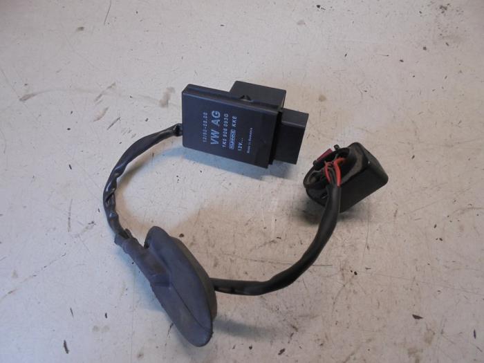 Fuel pump relay Seat ST 1.2 TSI 1K0906093G