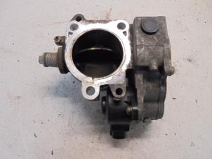Boitier papillon d'un Toyota Corolla Verso (E12) 2.0 D-4D 16V 90 2004