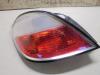 Taillight, left from a Opel Astra H (L48), 2004 / 2014 1.6 16V Twinport, Hatchback, 4-dr, Petrol, 1.598cc, 77kW (105pk), FWD, Z16XEP; EURO4, 2004-03 / 2006-12 2005