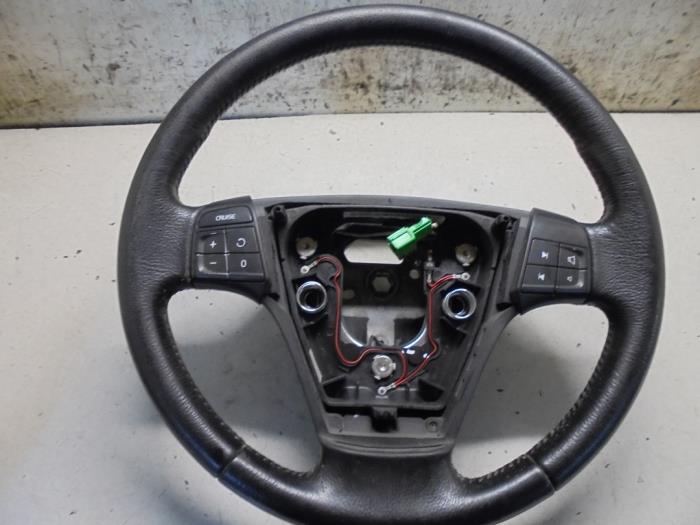 Usagé Volant Volvo V50 (MW) 2.0 D 16V Prix € 25,00 Règlement à la marge proposé par Hans Auto Onderdelen