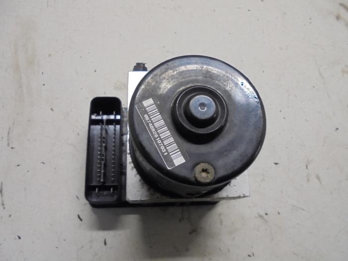 ABS pump Volkswagen Golf IV 1.6 FSI 16V 1J0614117G BAD