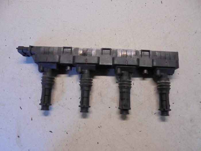 Ignition coil from a Opel Agila (A) 1.2 16V 2004