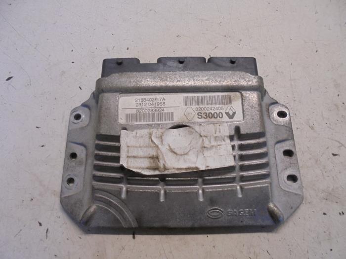 Used Engine management computer Renault Megane II (BM/CM) 1.4 16V 98 Price € 50,00 Margin scheme offered by Hans Auto Onderdelen