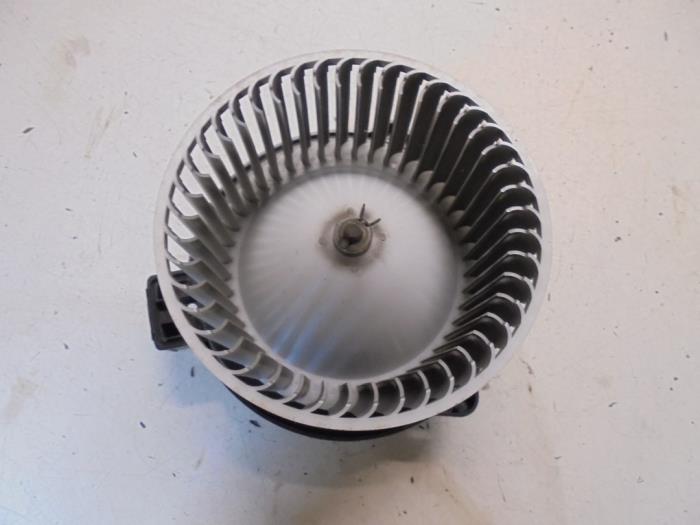 Motor de ventilador de calefactor de un Mazda 2 (DE) 1.3 16V S-VT High Power 2008