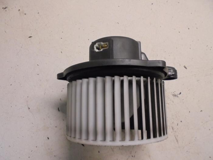 Heating and ventilation fan motor from a Hyundai Getz 1.1i 12V 2008