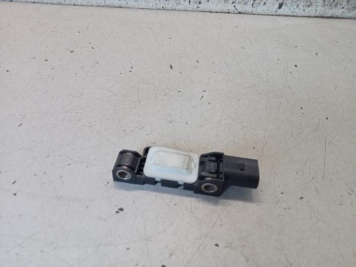 Begagnade Airbagsensor Volkswagen Touareg (7LA/7L6) 5.0 TDI V10 Pris € 20,00 Marginaltabell erbjuds av Hans Auto Onderdelen