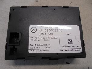 Used Gateway module Mercedes A (W169) 2.0 A-180 CDI 16V 3-Drs. Price € 35,00 Margin scheme offered by Hans Auto Onderdelen