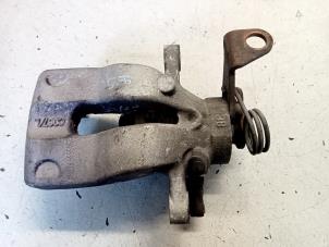 Used Rear brake calliper, left Alfa Romeo GT (937) 2.0 JTS 16V Price € 35,00 Margin scheme offered by Hans Auto Onderdelen