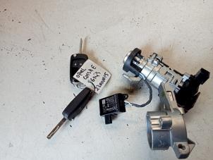 Used Set of locks Opel Corsa E 1.4 16V Price € 35,00 Margin scheme offered by Hans Auto Onderdelen
