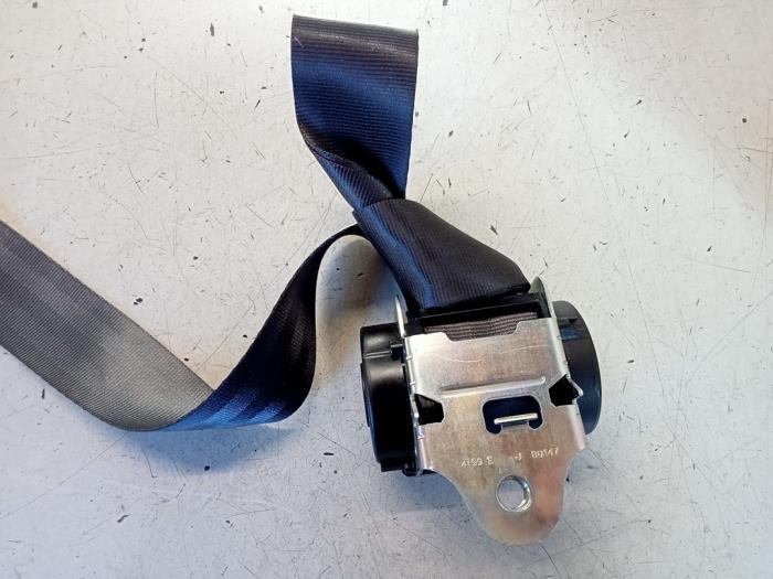 Front seatbelt, right from a Opel Corsa E 1.4 16V 2018