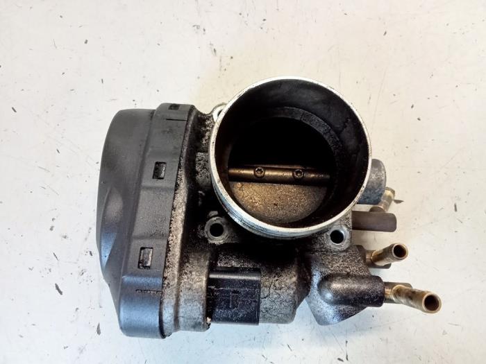 Gebrauchte Drosselklappengehäuse Volkswagen New Beetle (9C1/9G1) 1.6 Preis € 35,00 Margenregelung angeboten von Hans Auto Onderdelen
