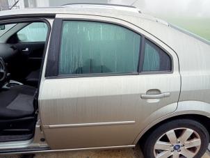 Usados Puerta de 4 puertas izquierda detrás Ford Mondeo III 2.0 16V Precio € 50,00 Norma de margen ofrecido por Hans Auto Onderdelen