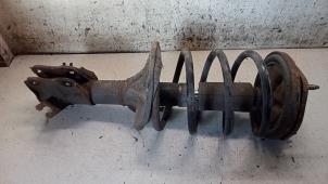 Used Front shock absorber rod, right Mitsubishi Carisma 1.8 GDI 16V Price € 35,00 Margin scheme offered by Hans Auto Onderdelen