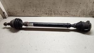 Used Front drive shaft, right Seat Leon (1M1) 1.6 16V Price € 35,00 Margin scheme offered by Hans Auto Onderdelen