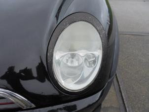 Used Headlight, left BMW Mini One/Cooper (R50) 1.6 16V One Price € 50,00 Margin scheme offered by Hans Auto Onderdelen