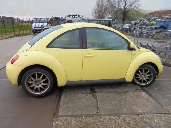 Rétroviseur extérieur droit d'un Volkswagen New Beetle (9C1/9G1) 2.0 1999
