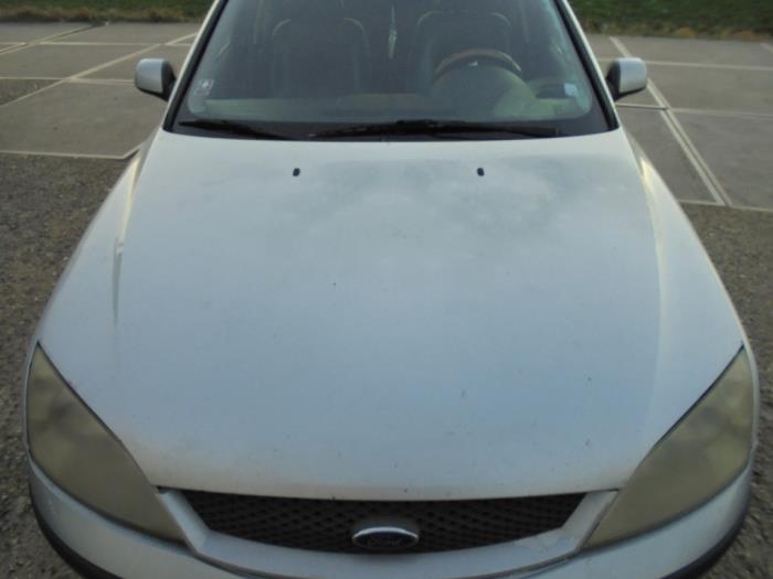 Używane Maska Ford Mondeo III 2.0 TDCi 130 16V Cena € 45,00 Procedura marży oferowane przez Hans Auto Onderdelen