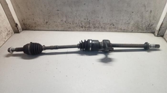 Front drive shaft, right from a Mazda 2 (DE) 1.3 16V S-VT 2009