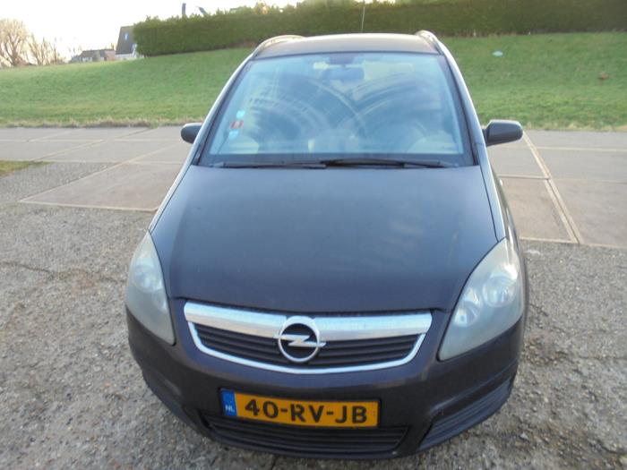 Dodatkowa szyba prawa tylna wersja 4-drzwiowa z Opel Zafira (M75) 1.9 CDTI 2005
