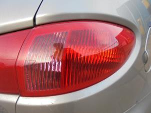 Used Taillight, right Alfa Romeo 147 (937) 2.0 Twin Spark 16V Price € 20,00 Margin scheme offered by Hans Auto Onderdelen
