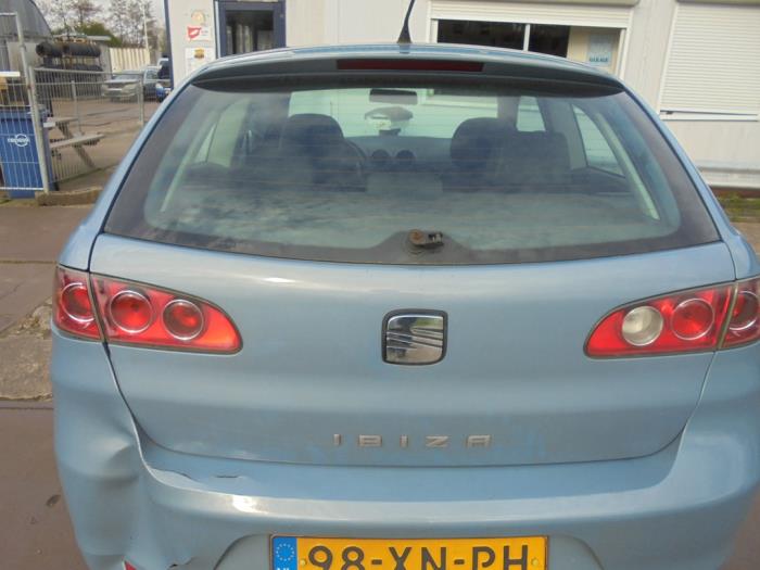 Feu arrière droit d'un Seat Ibiza III (6L1) 1.2 12V 2007