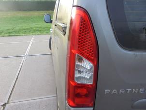Used Taillight, left Peugeot Partner Tepee (7A/B/C/D/E/F/G/J/P/S) 1.6 HDI 75 16V Phase 1 Price € 35,00 Margin scheme offered by Hans Auto Onderdelen
