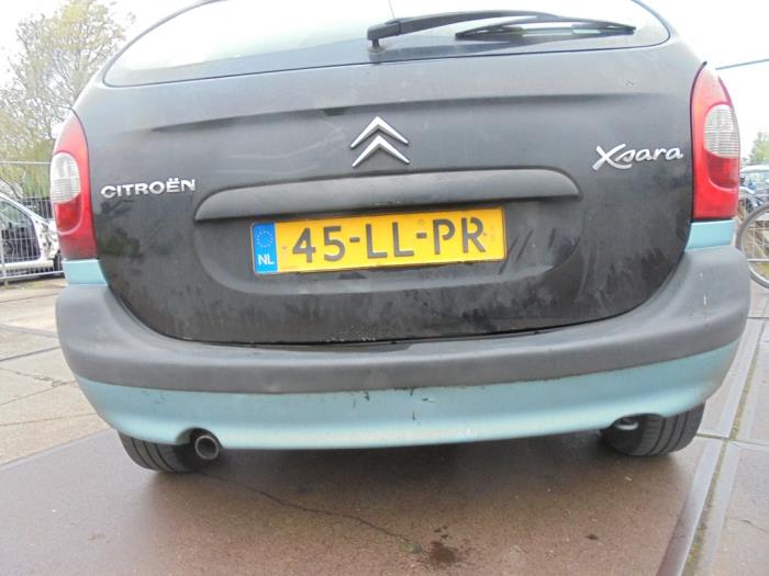 Stoßstange hinten van een Citroën Xsara Picasso (CH) 1.6 2003