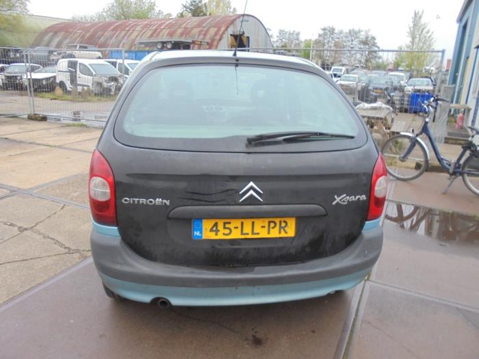 Tylna klapa z Citroën Xsara Picasso (CH) 1.6 2003