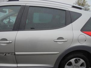 Used Rear door 4-door, left Peugeot 207 SW (WE/WU) 1.6 16V Price € 50,00 Margin scheme offered by Hans Auto Onderdelen
