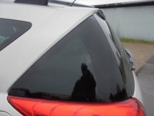 Używane Dodatkowa szyba lewa tylna wersja 4-drzwiowa Peugeot 207 SW (WE/WU) 1.6 16V Cena € 30,00 Procedura marży oferowane przez Hans Auto Onderdelen