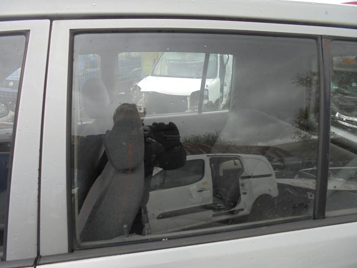 Rear door window 4-door, left from a Hyundai Atos 1.0 12V 2001