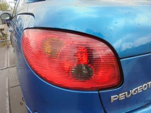 Used Taillight, left Peugeot 206 CC (2D) 1.6 16V Price € 25,00 Margin scheme offered by Hans Auto Onderdelen