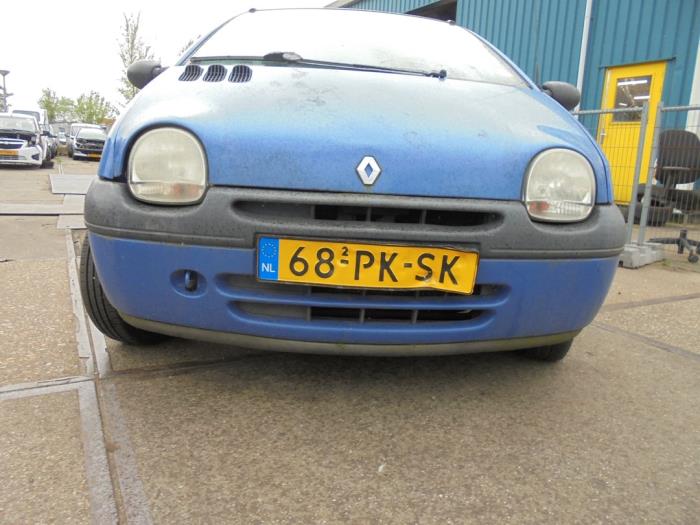 Parachoques de un Renault Twingo (C06) 1.2 2004