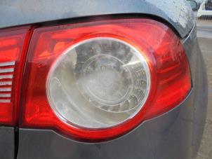 Used Taillight, right Volkswagen Eos (1F7/F8) 1.6 FSI 16V Price € 40,00 Margin scheme offered by Hans Auto Onderdelen