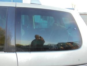 Used Extra window 4-door, left Peugeot 807 2.0 16V Price € 30,00 Margin scheme offered by Hans Auto Onderdelen